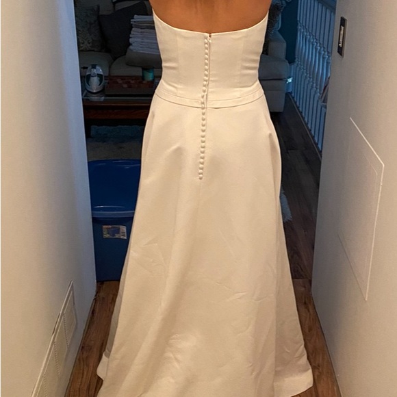 David’s Bridal St Tropez Wedding Gown - Picture 7 of 14